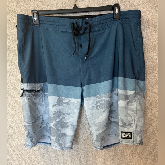 Pelagic Men's Size 38‎ Blue Water Fishing Board Shorts Surf lightweight - Picture 1 of 9